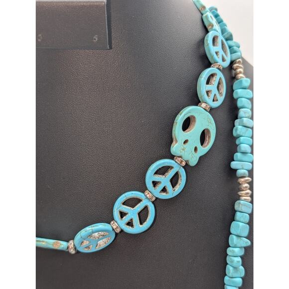 Howlite Dyed Turquoise Skull Peace Sign Chip Bead Mixed Jewelry Lot - Picture 3 of 8